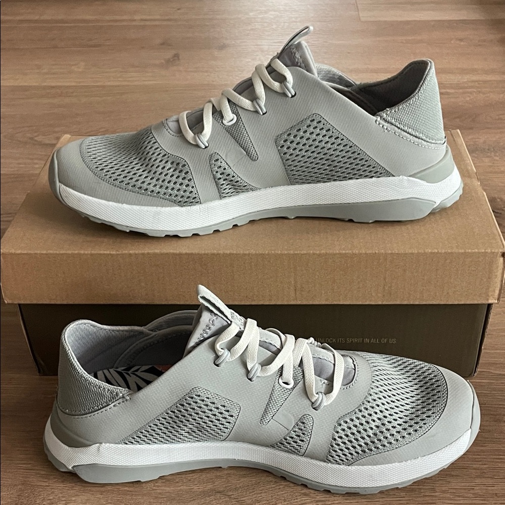 Women’s Olukai Huia - Size 8.5